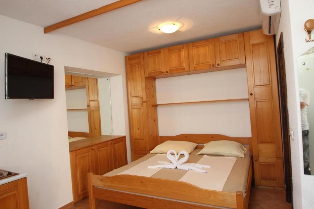 Lovely Studio Apartments Mali Raj Врсар Экстерьер фото