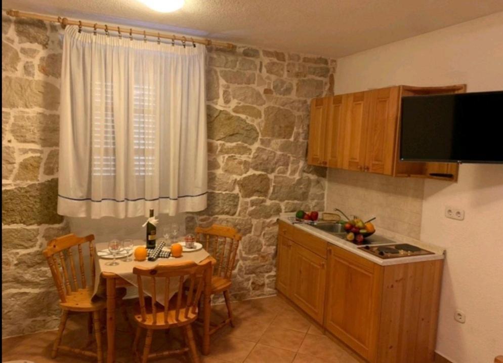 Lovely Studio Apartments Mali Raj Врсар Экстерьер фото